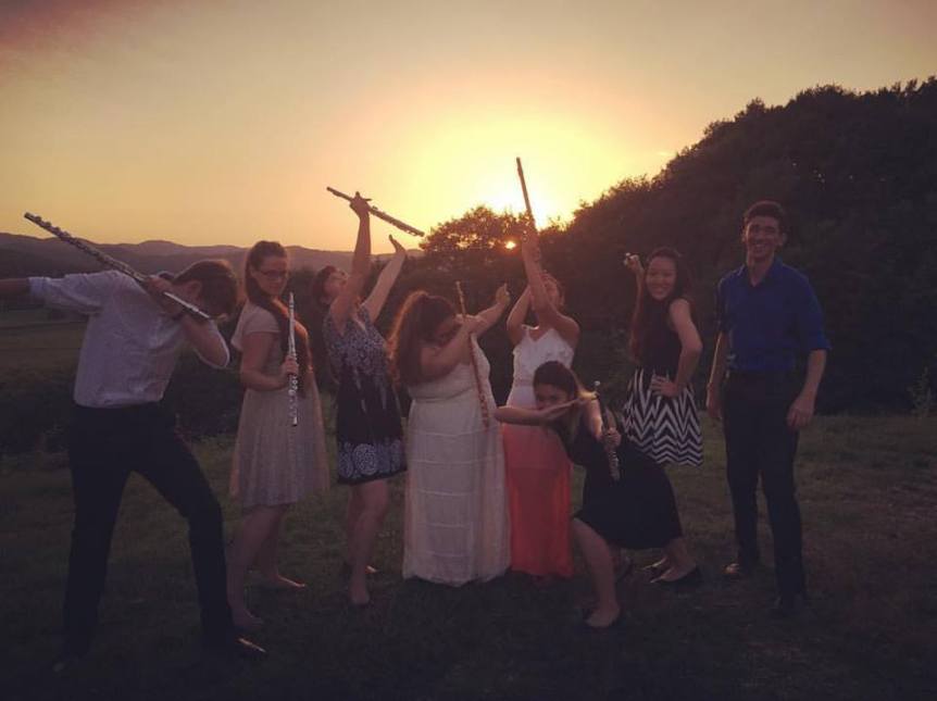 funny-group-good-light